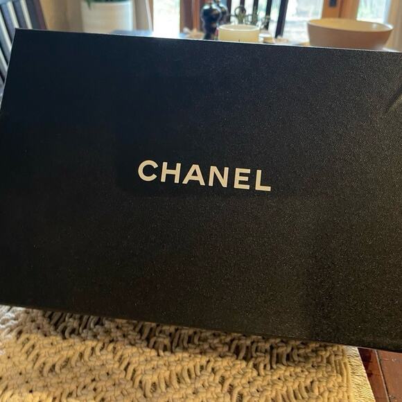 Chanel gift Box black large - Picture 1 of 10